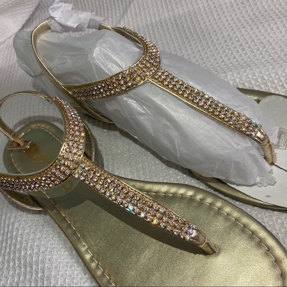 Unisa Gold Sandals 🩴 - Picture 2 of 5